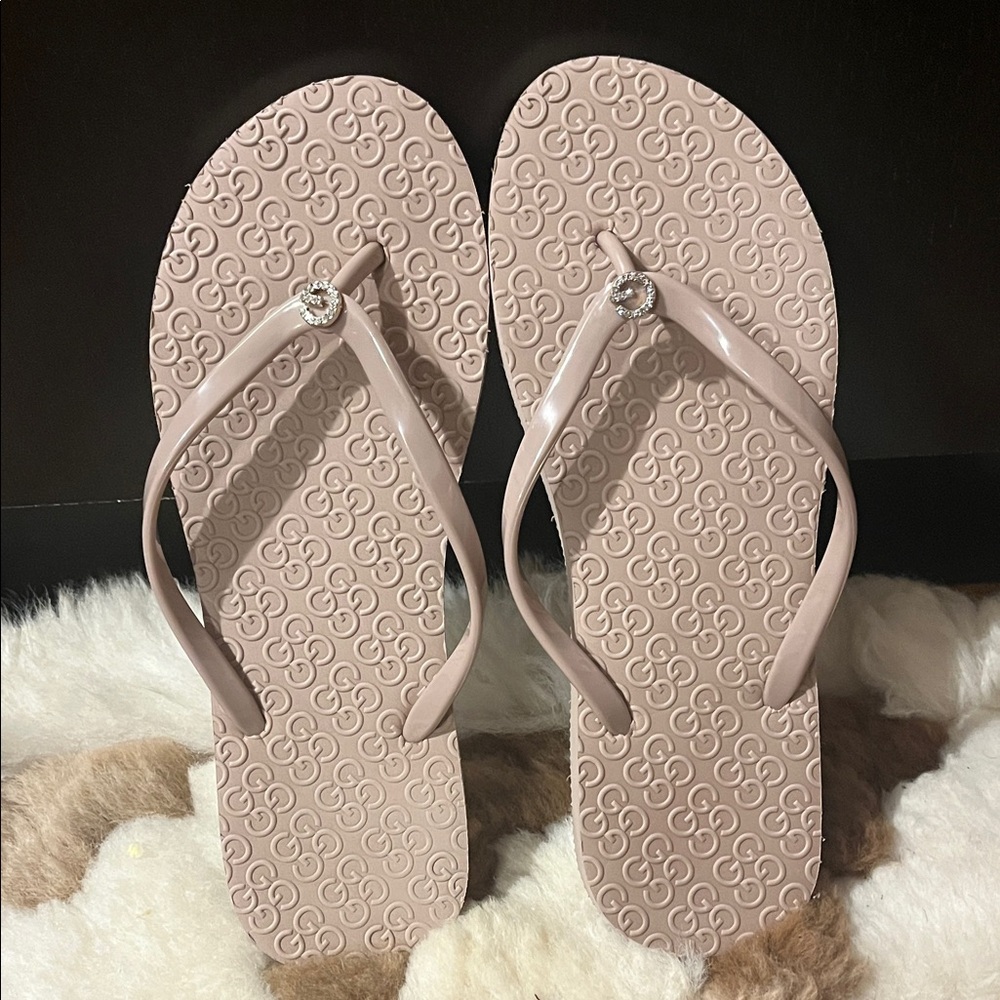 G by Guess Light beige flip flop